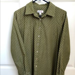 Denim & Co. Small, long sleeve button down blouse